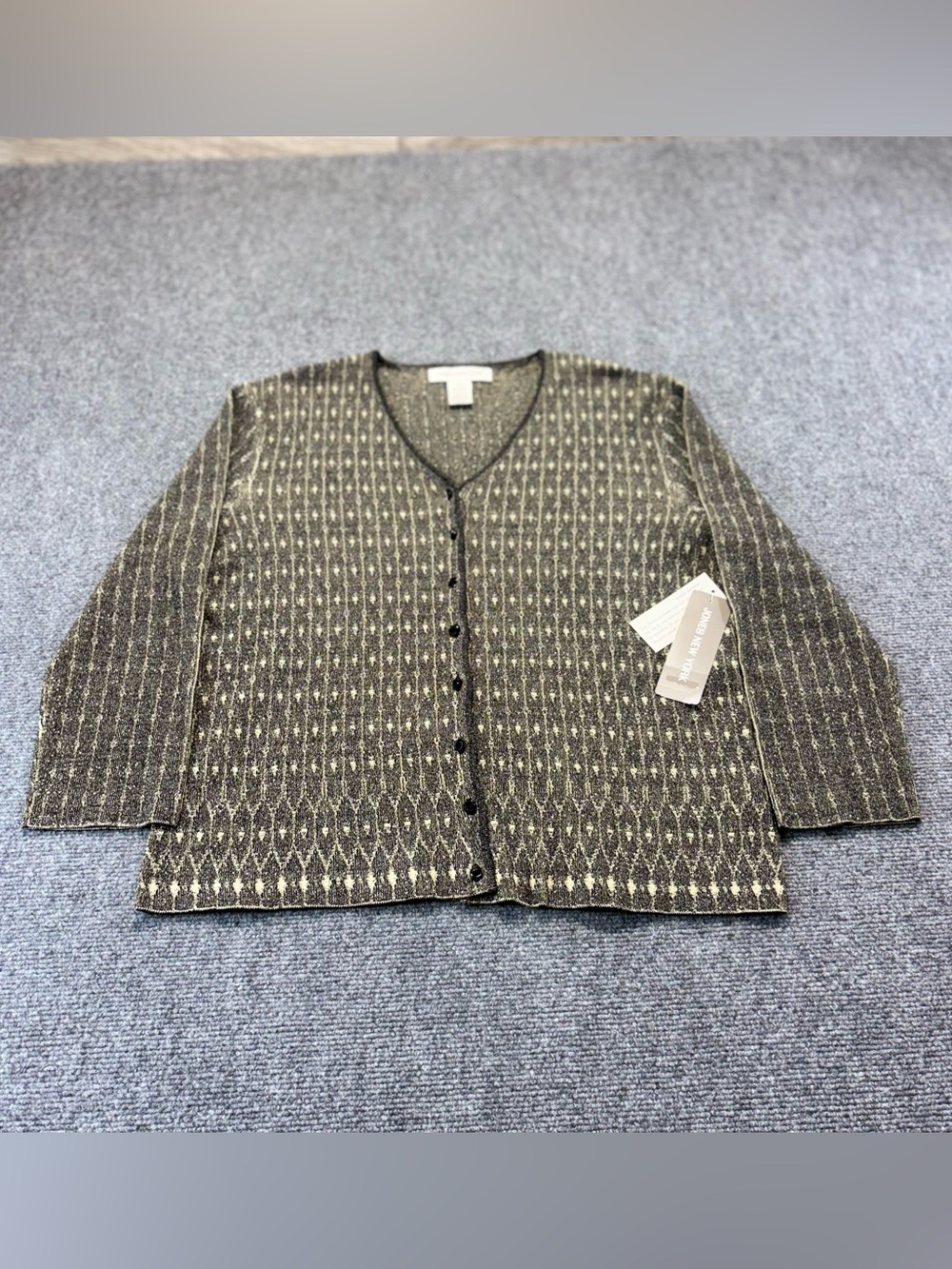 NWT Jones New York XL Cardigan Sweater Metallic Diamond Knit Rayon
Nylon V-Neck